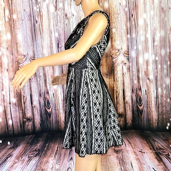 NWOT Free People Women's Black Lace Cocktail Dress Size 0 - Picture 7 of 10